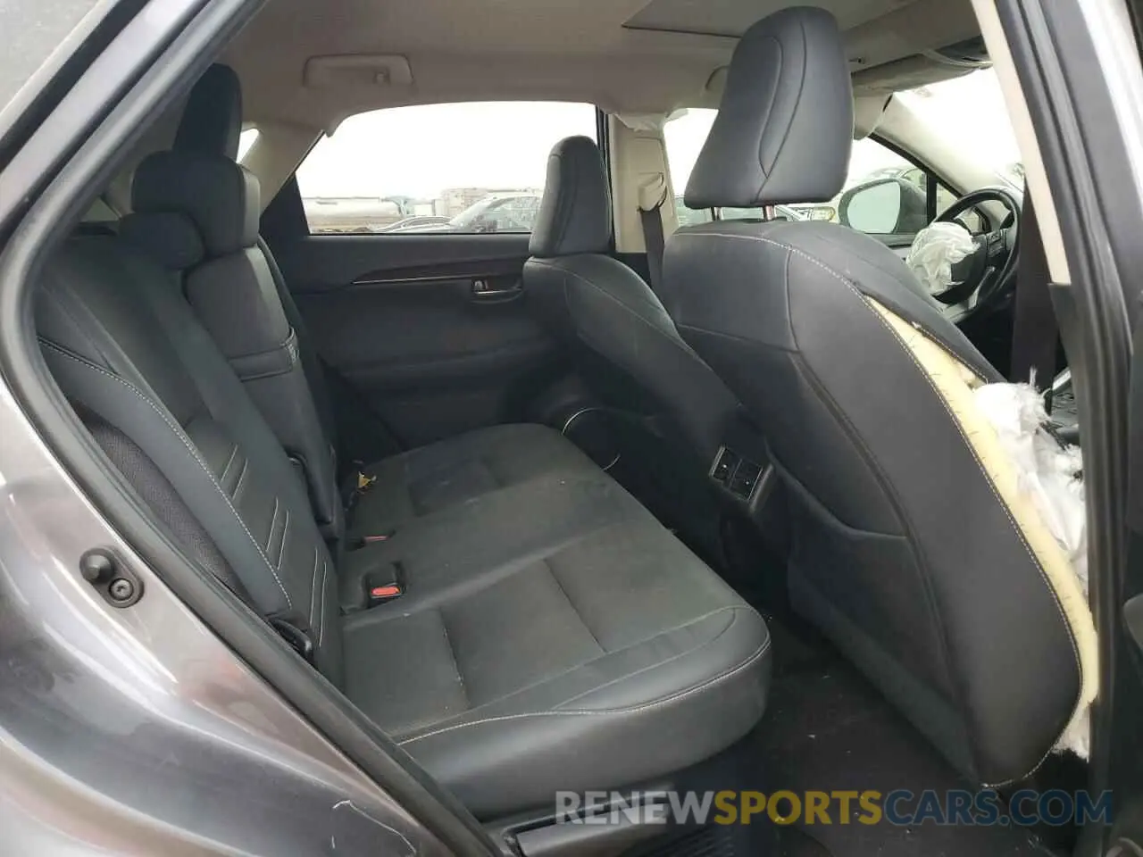 11 fotografías del automóvil dañado JTJDARBZ4L2171340 LEXUS NX 2020