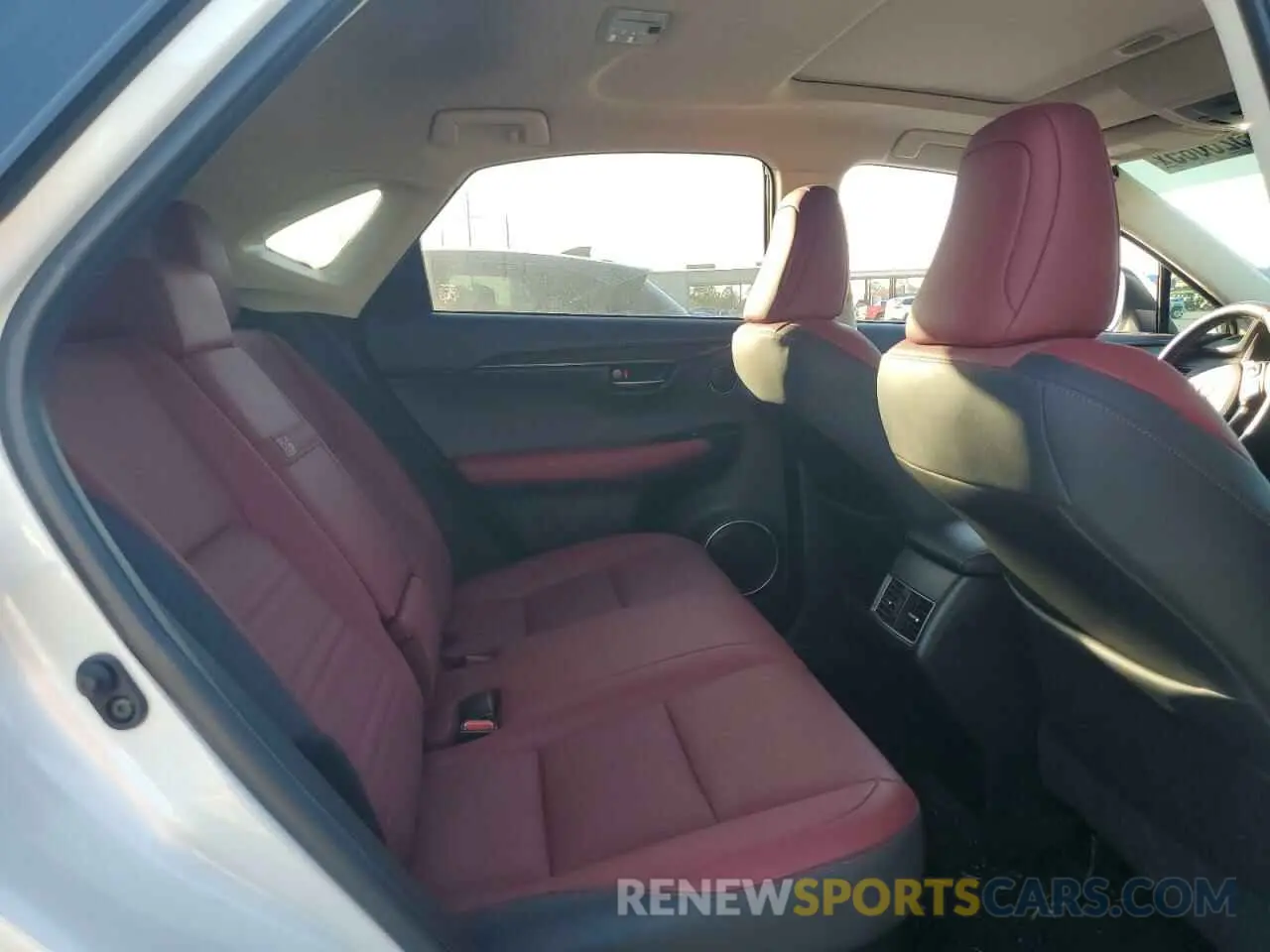 11 fotografías del automóvil dañado JTJDARBZ4L5010176 LEXUS NX 2020
