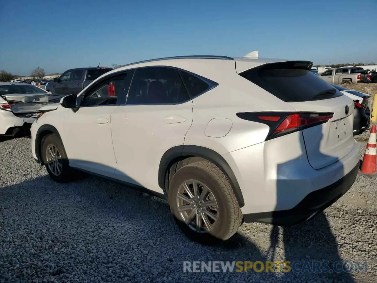 2 fotografías del automóvil dañado JTJDARBZ4L5010176 LEXUS NX 2020
