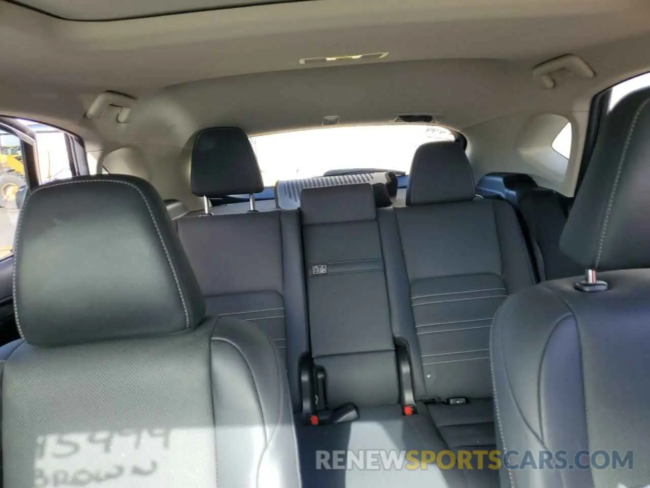 10 fotografías del automóvil dañado JTJDARBZ5L2162419 LEXUS NX 2020