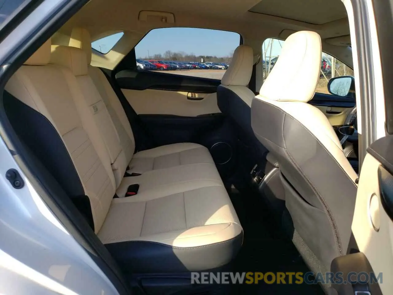 10 fotografías del automóvil dañado JTJDARBZ5L5016522 LEXUS NX 2020