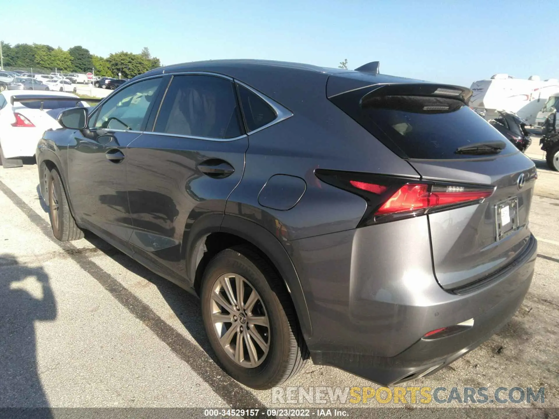 3 fotografías del automóvil dañado JTJDARBZ6L2178368 LEXUS NX 2020