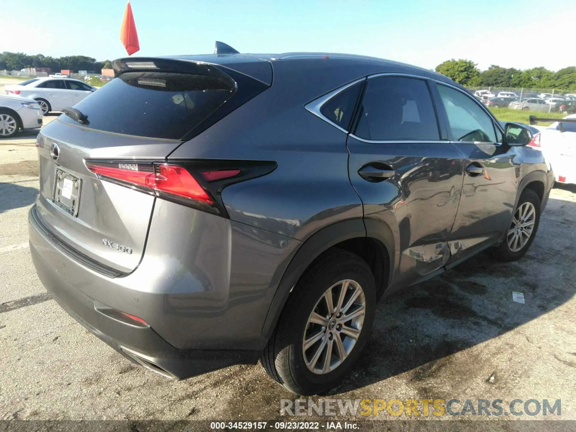 4 fotografías del automóvil dañado JTJDARBZ6L2178368 LEXUS NX 2020