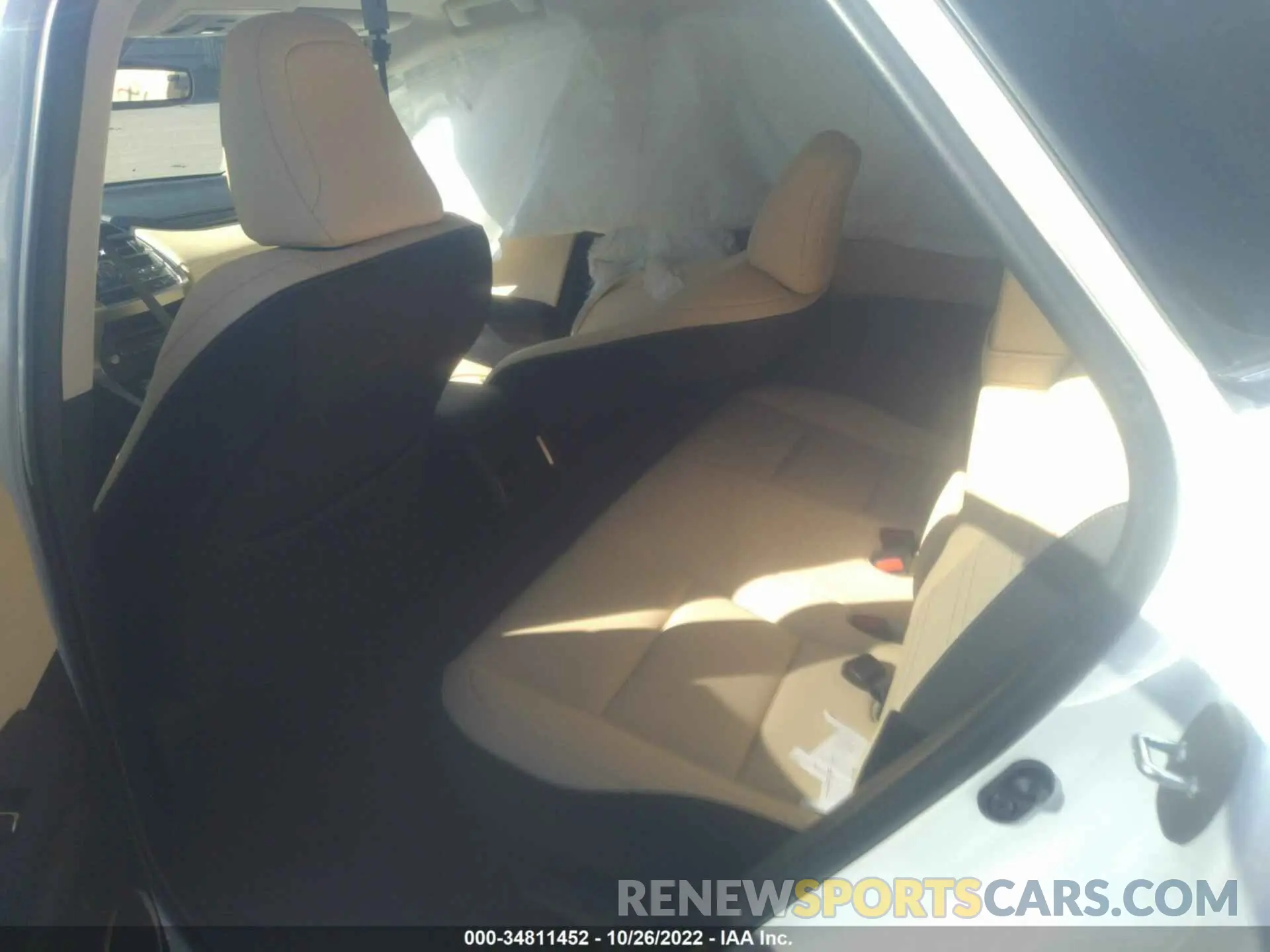 8 fotografías del automóvil dañado JTJDARBZ6L5016268 LEXUS NX 2020