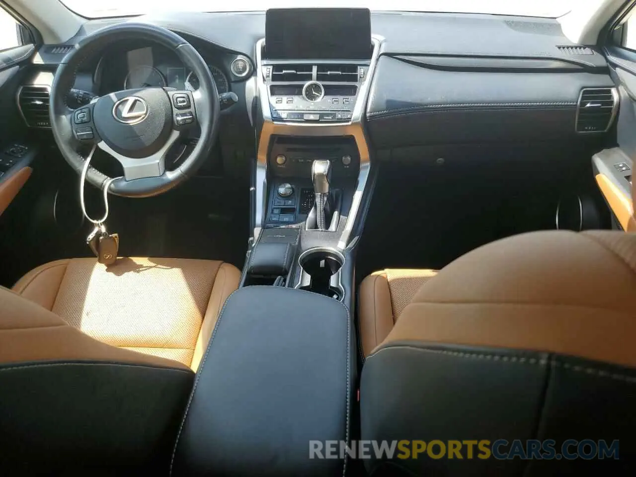8 fotografías del automóvil dañado JTJDARBZ8L2177819 LEXUS NX 2020