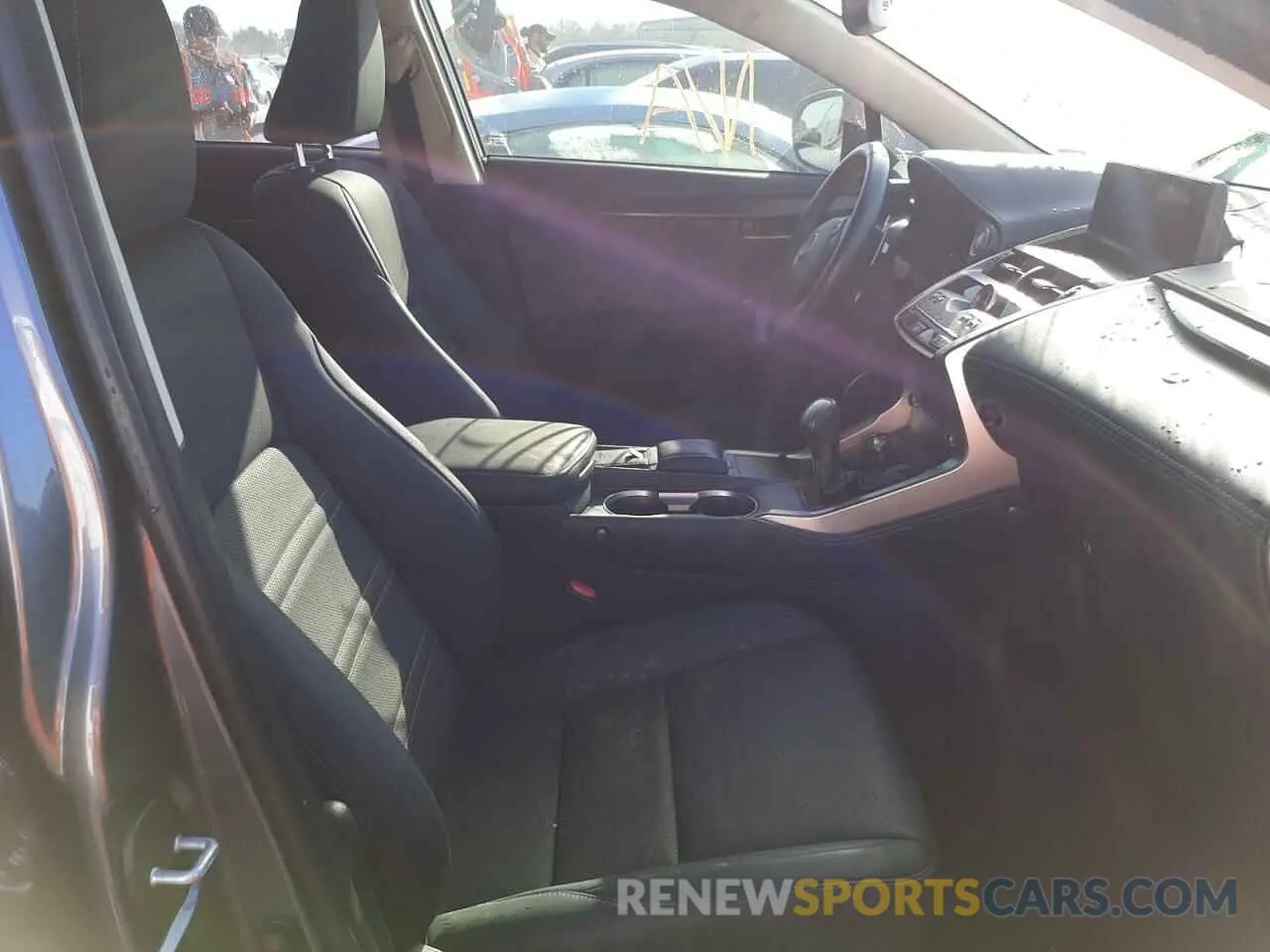 5 fotografías del automóvil dañado JTJDARBZ9L2173472 LEXUS NX 2020