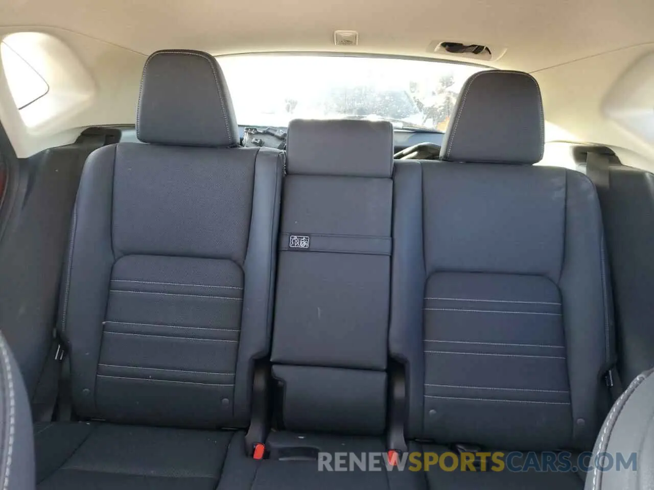 10 fotografías del automóvil dañado JTJDARDZ6L5006241 LEXUS NX 2020