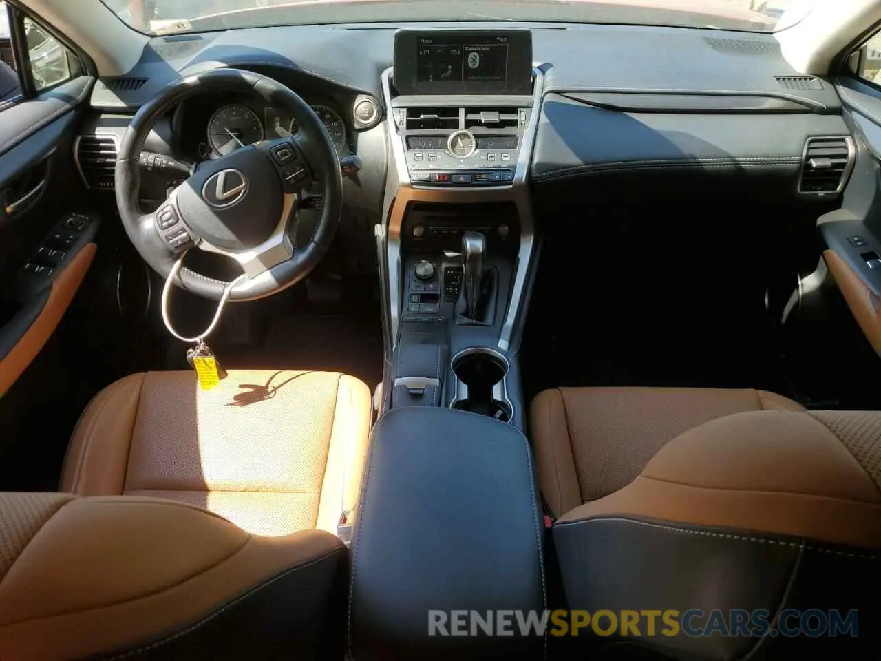 8 fotografías del automóvil dañado JTJDARDZ7L5005101 LEXUS NX 2020