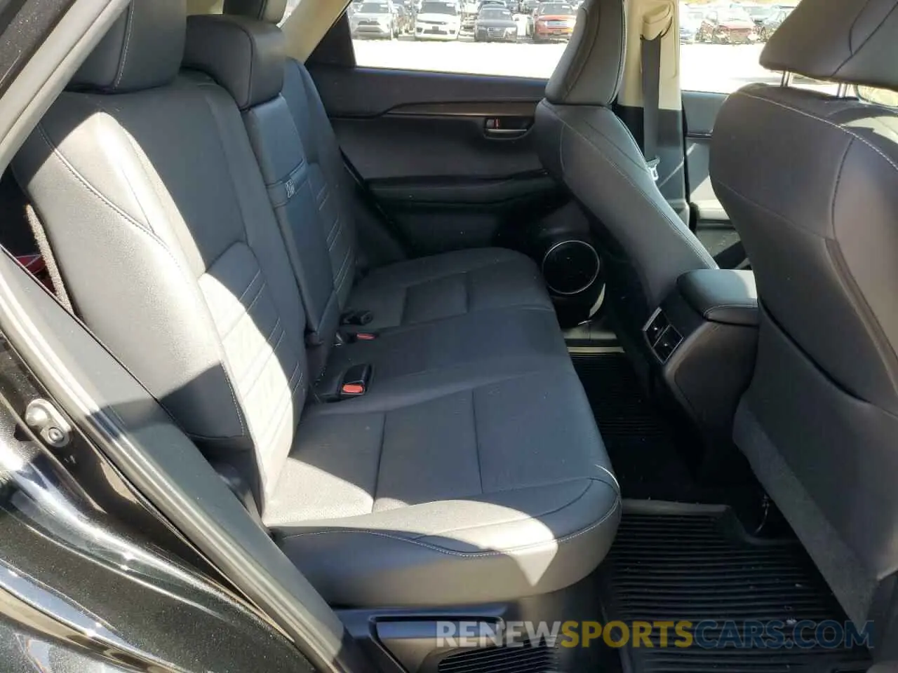 10 fotografías del automóvil dañado JTJDARDZXL2223843 LEXUS NX 2020