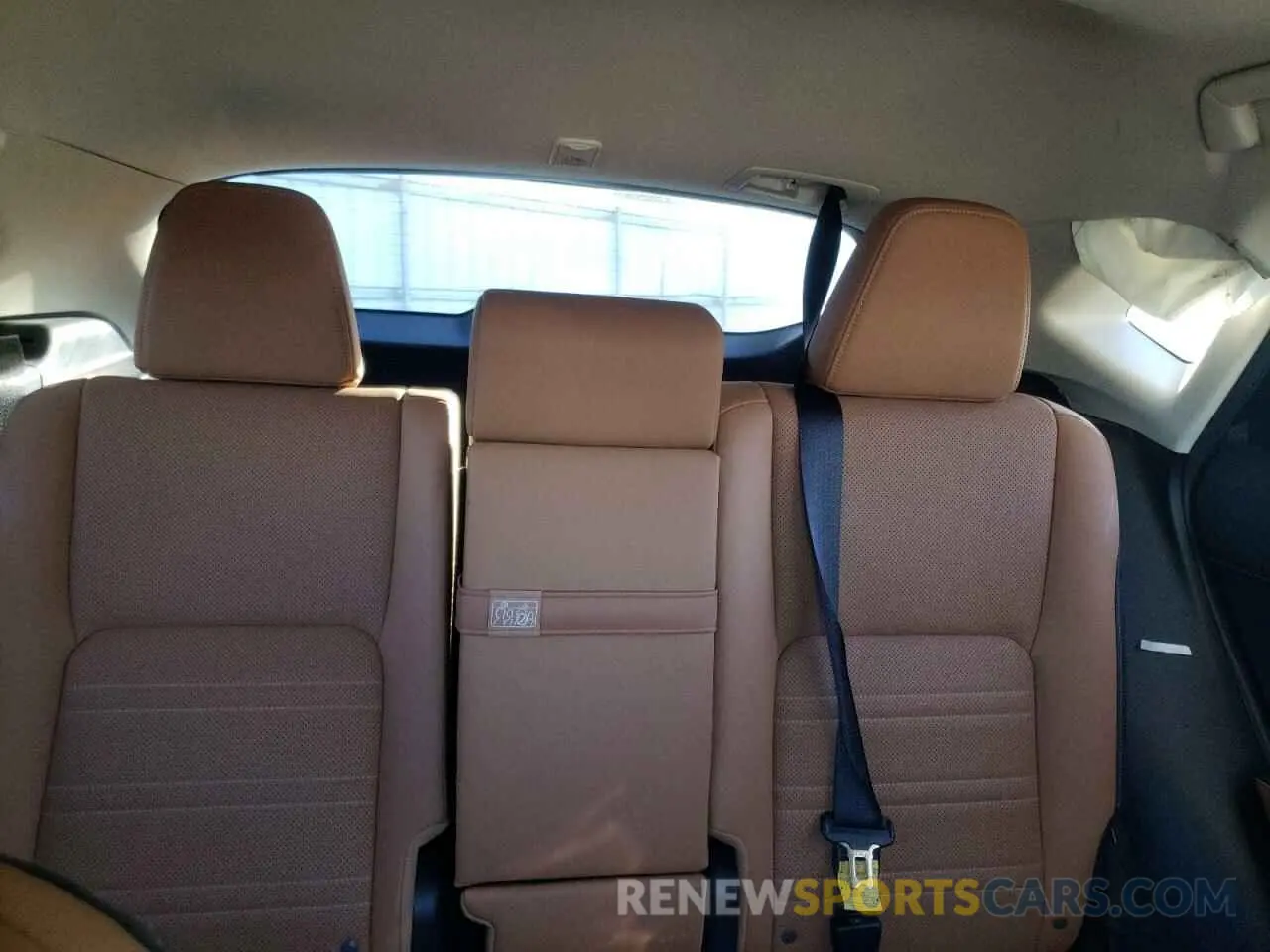 10 fotografías del automóvil dañado JTJDARDZXL2235670 LEXUS NX 2020
