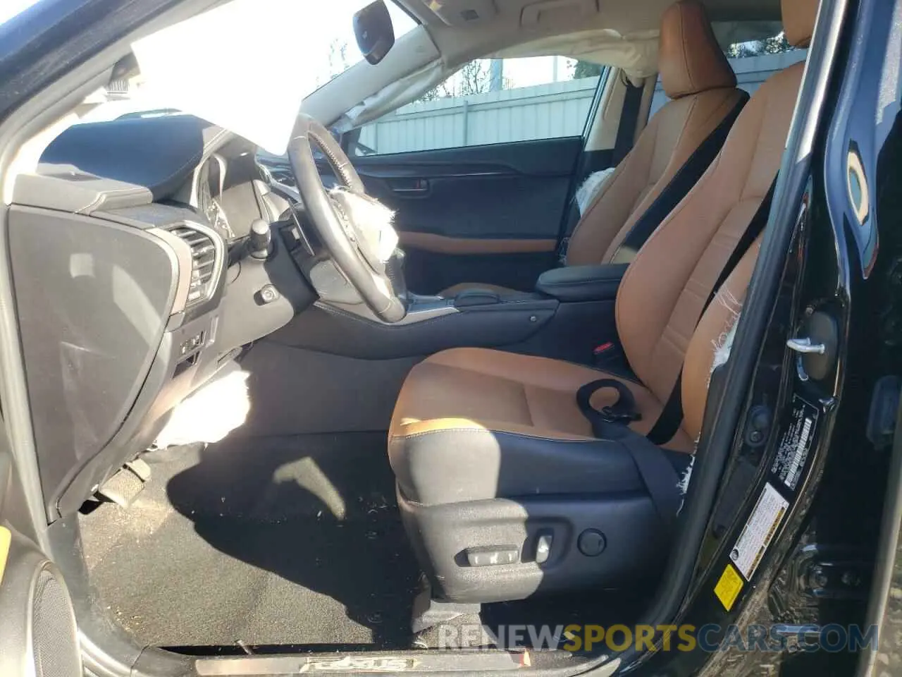 7 fotografías del automóvil dañado JTJDARDZXL2235670 LEXUS NX 2020