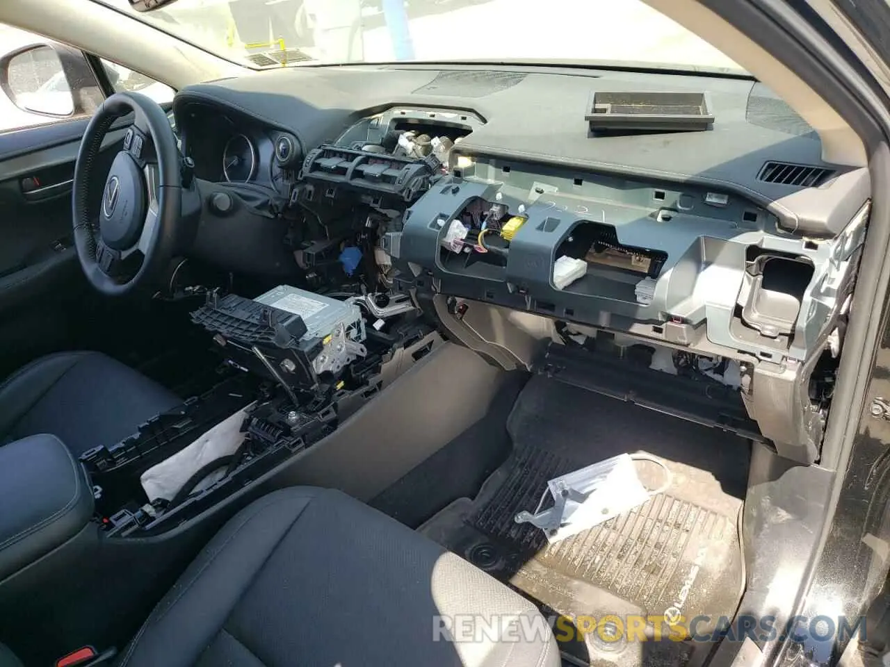 9 fotografías del automóvil dañado JTJDJRDZ4L5000406 LEXUS NX 2020
