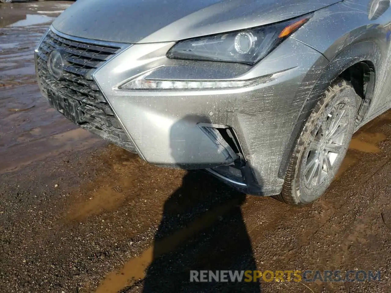 9 fotografías del automóvil dañado JTJDJRDZ5L2127103 LEXUS NX 2020