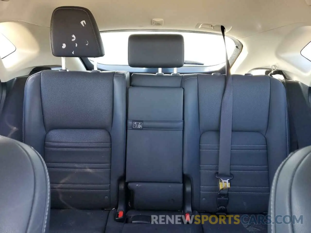 10 fotografías del automóvil dañado JTJDJRDZ5L2133418 LEXUS NX 2020