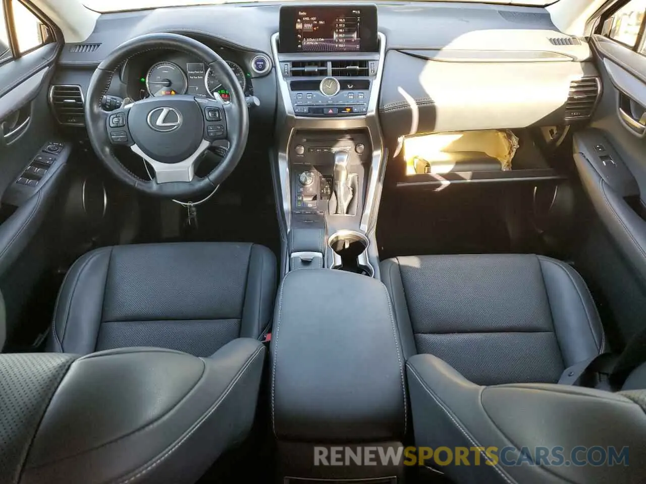 8 fotografías del automóvil dañado JTJDJRDZ5L2133418 LEXUS NX 2020