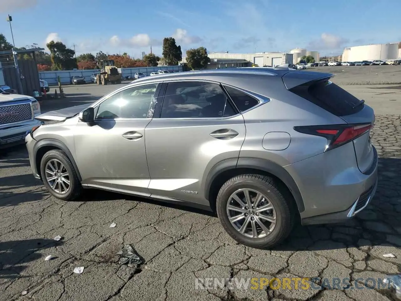 2 fotografías del automóvil dañado JTJDJRDZ8L2133431 LEXUS NX 2020