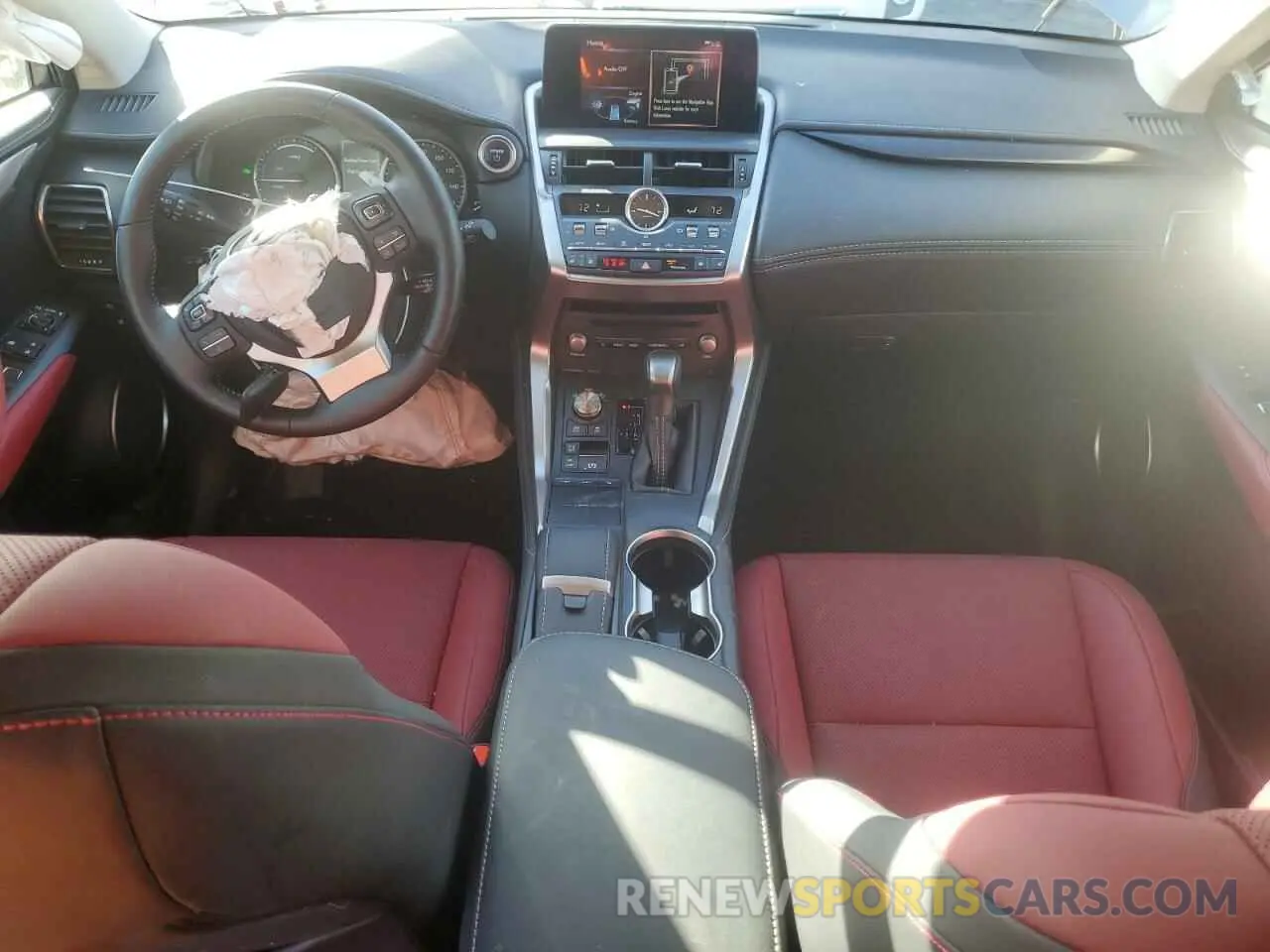 8 fotografías del automóvil dañado JTJDJRDZ8L2133431 LEXUS NX 2020