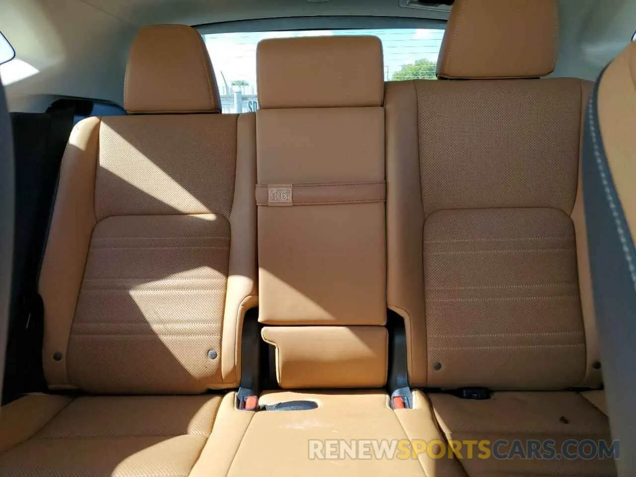 10 fotografías del automóvil dañado JTJDJRDZ9L5009330 LEXUS NX 2020