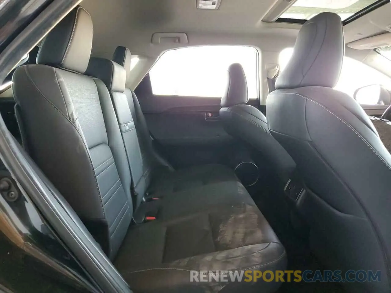 11 fotografías del automóvil dañado JTJGARBZ0L5008616 LEXUS NX 2020