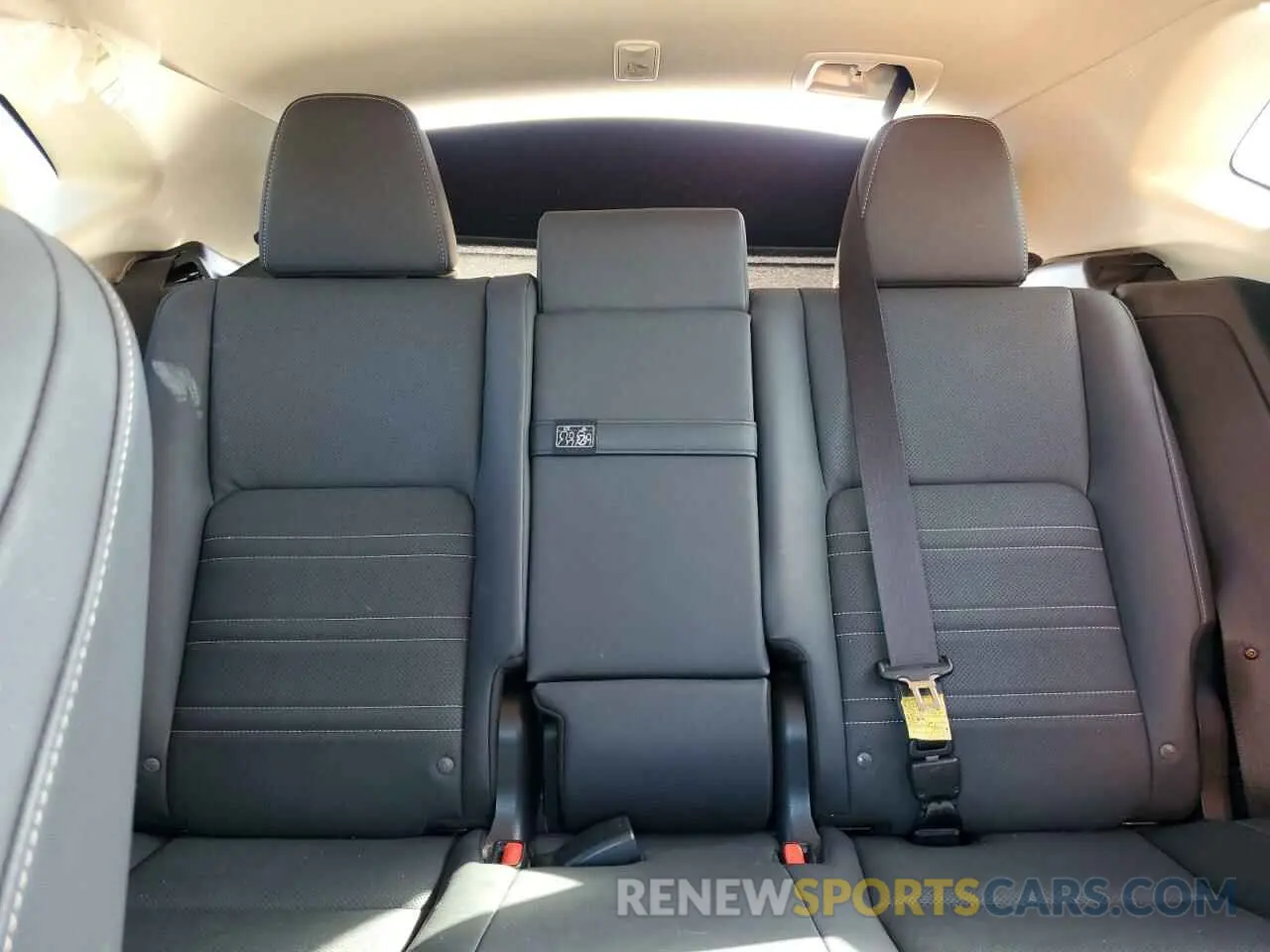 10 fotografías del automóvil dañado JTJGARBZ1L2158509 LEXUS NX 2020