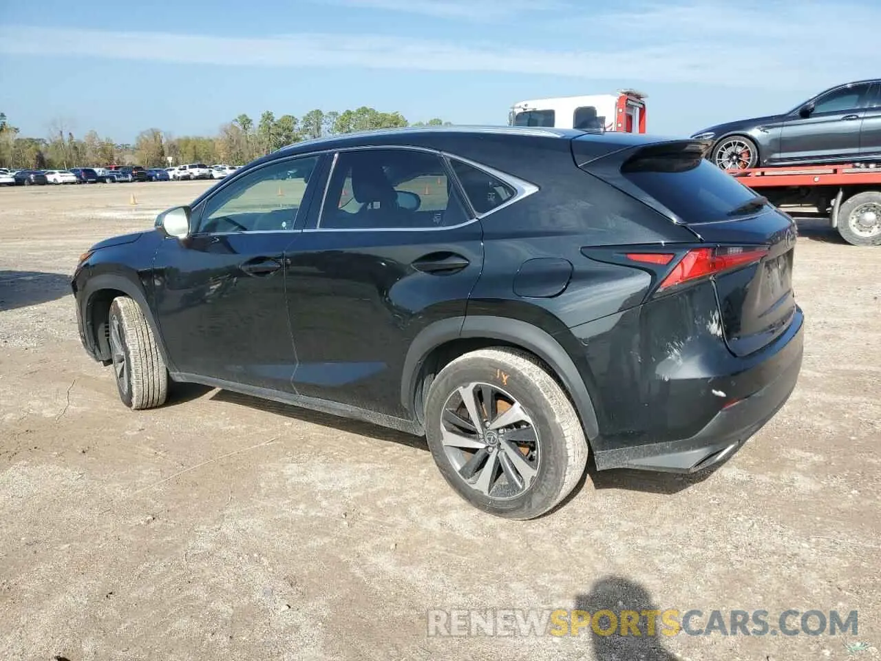 2 fotografías del automóvil dañado JTJGARBZ1L2158509 LEXUS NX 2020