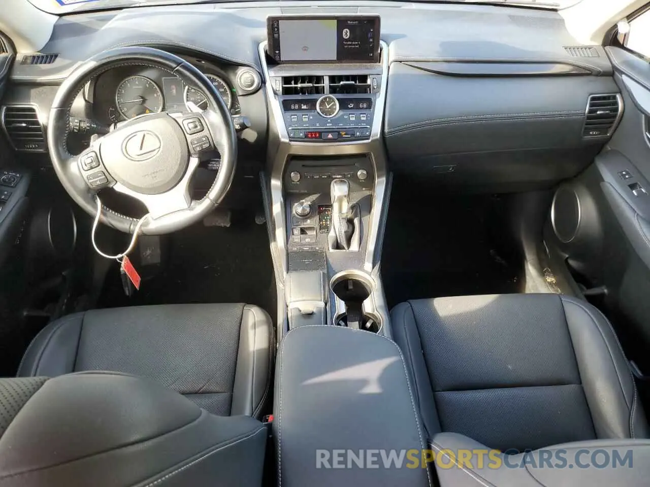 8 fotografías del automóvil dañado JTJGARBZ1L2158509 LEXUS NX 2020
