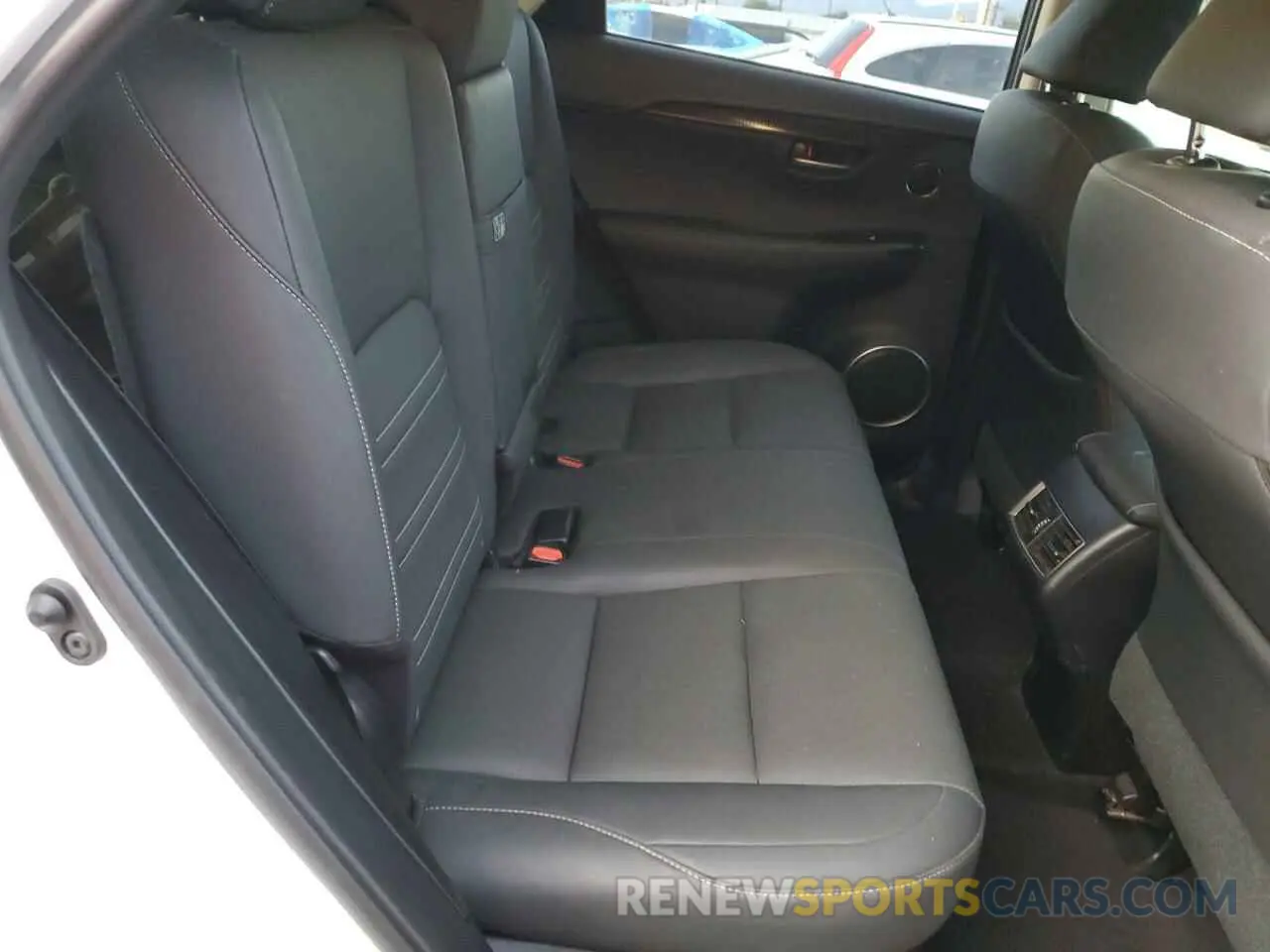 10 fotografías del automóvil dañado JTJGARBZ2L5019388 LEXUS NX 2020