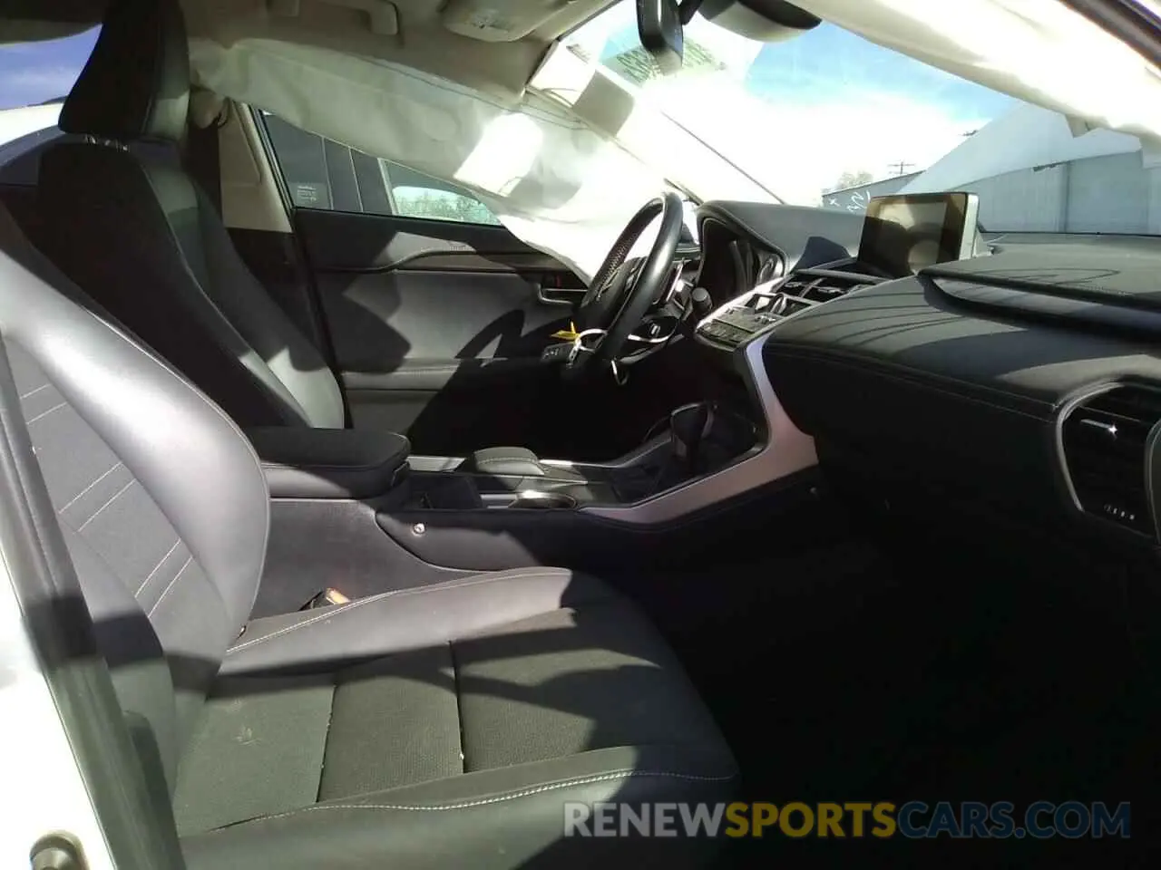 5 fotografías del automóvil dañado JTJGARBZ2L5019388 LEXUS NX 2020