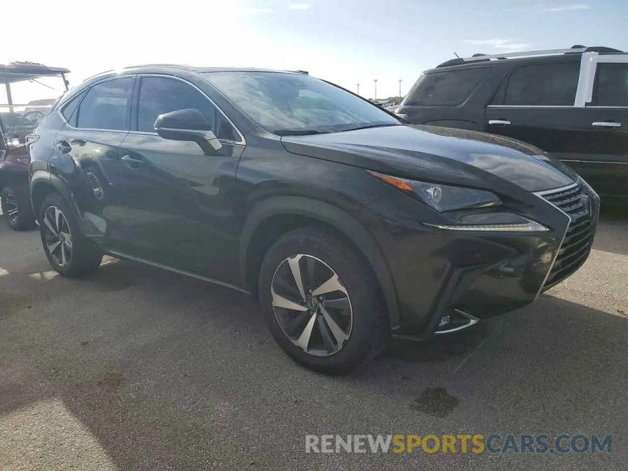 4 fotografías del automóvil dañado JTJGARBZ3L2172556 LEXUS NX 2020