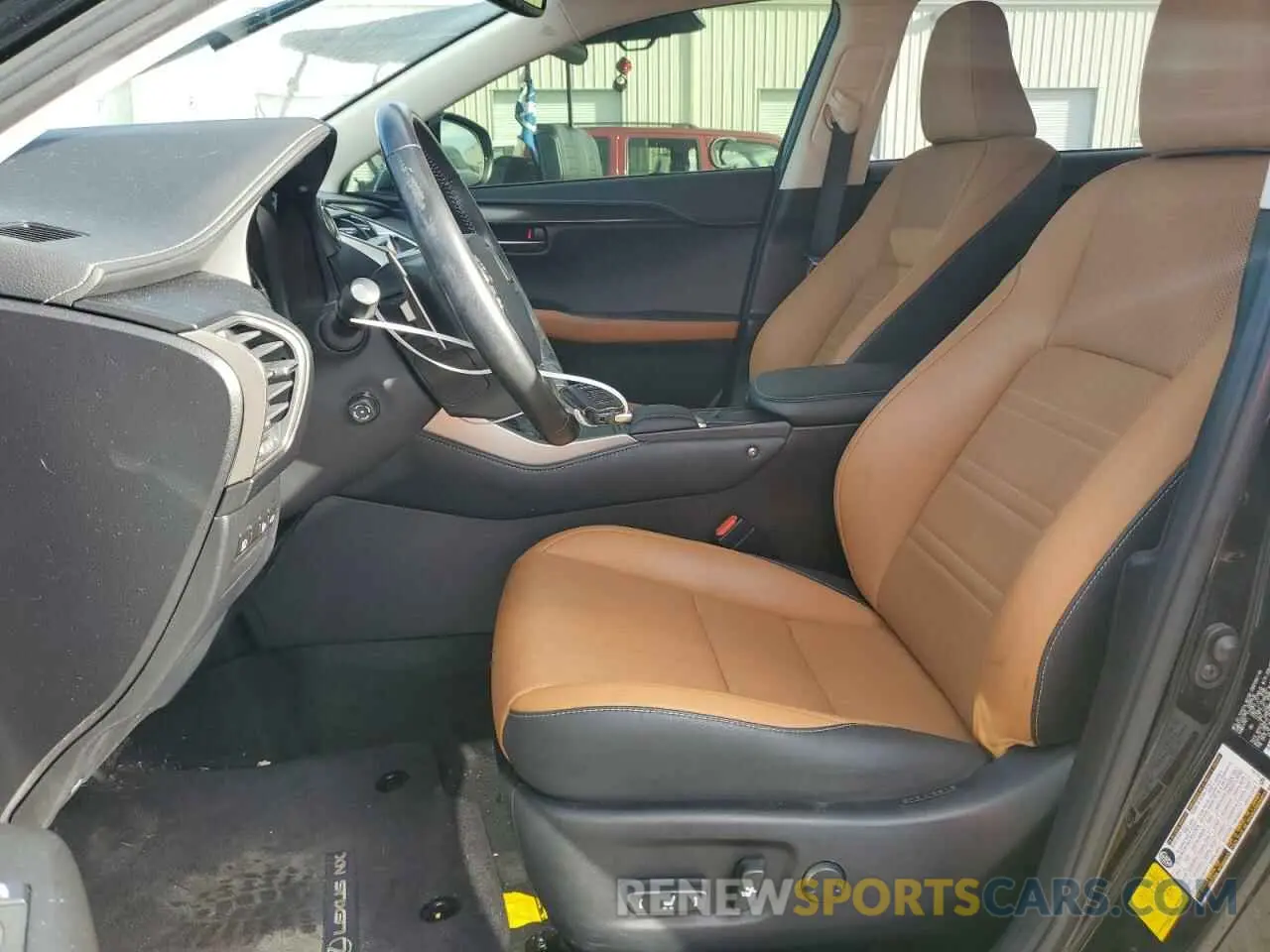 7 fotografías del automóvil dañado JTJGARBZ3L2172556 LEXUS NX 2020