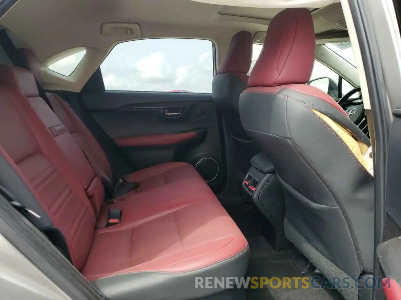 11 fotografías del automóvil dañado JTJGARBZ3L5009811 LEXUS NX 2020