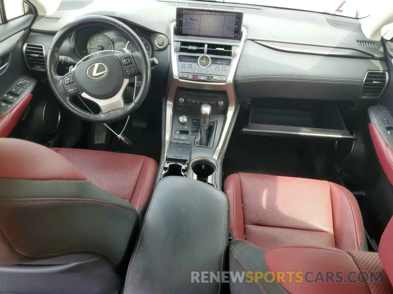 8 fotografías del automóvil dañado JTJGARBZ3L5009811 LEXUS NX 2020
