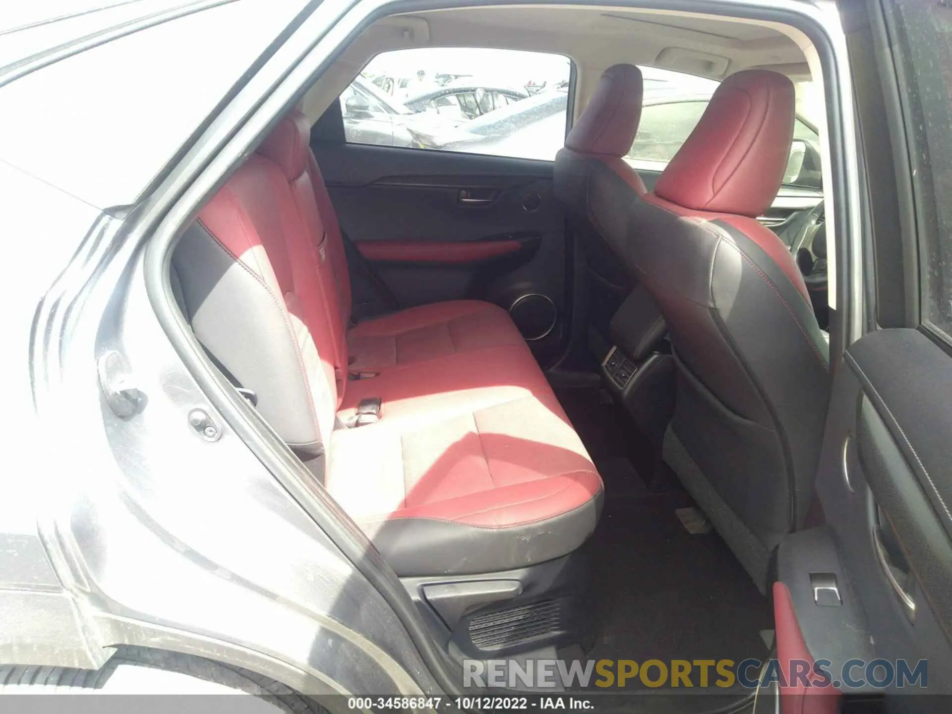 8 fotografías del automóvil dañado JTJGARBZ4L2176180 LEXUS NX 2020