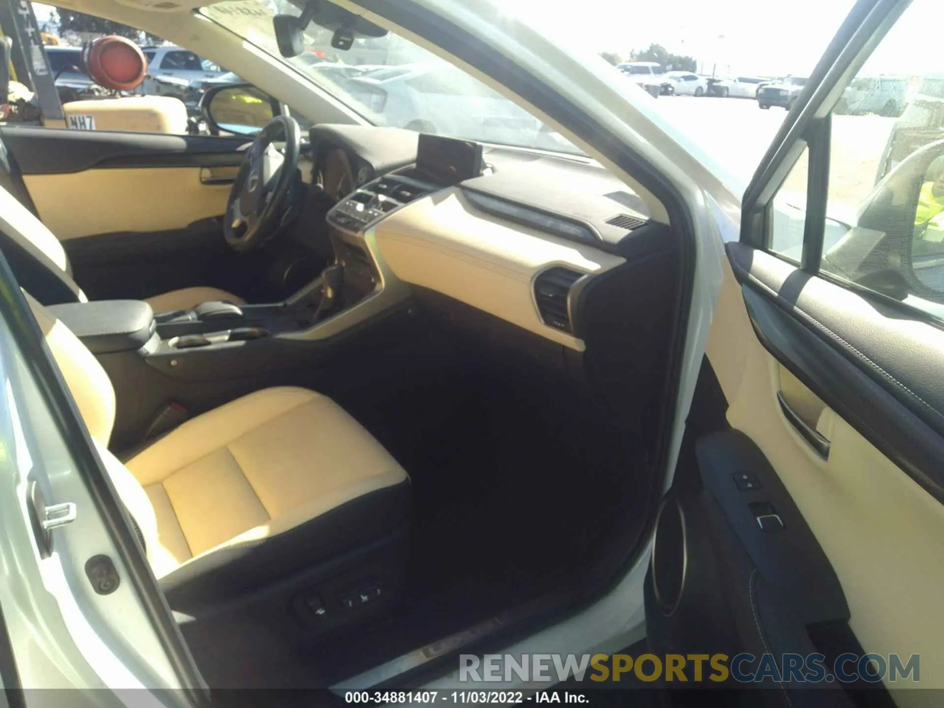 5 fotografías del automóvil dañado JTJGARBZ4L2177412 LEXUS NX 2020
