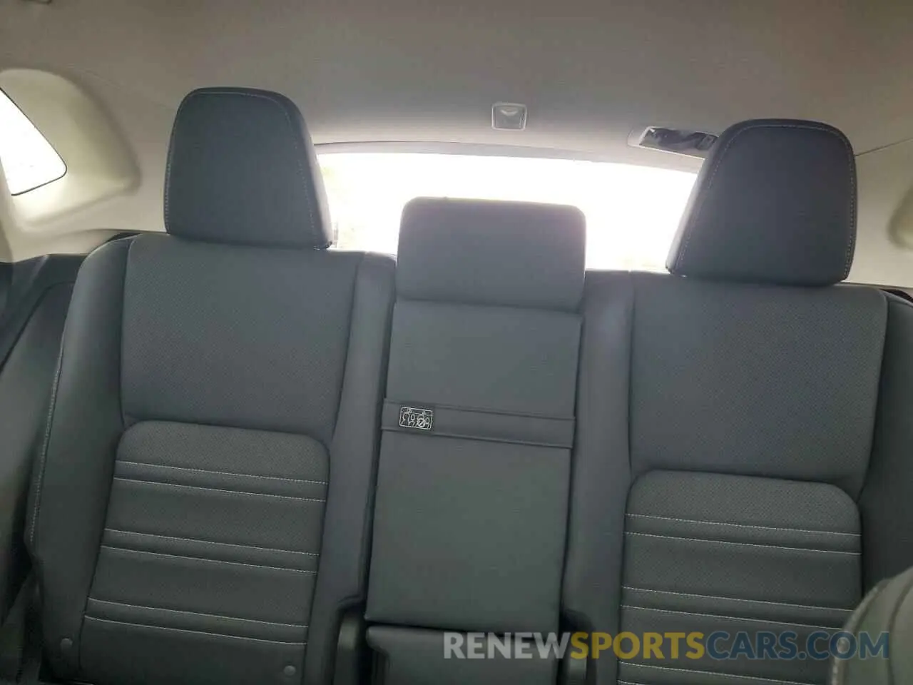 10 fotografías del automóvil dañado JTJGARBZ4L5005024 LEXUS NX 2020