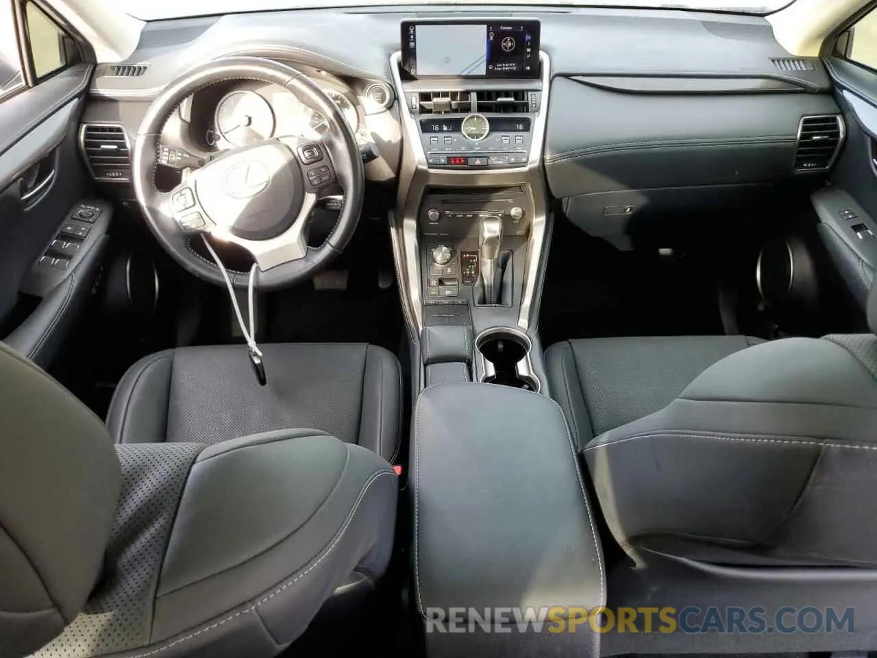 8 fotografías del automóvil dañado JTJGARBZ4L5005024 LEXUS NX 2020