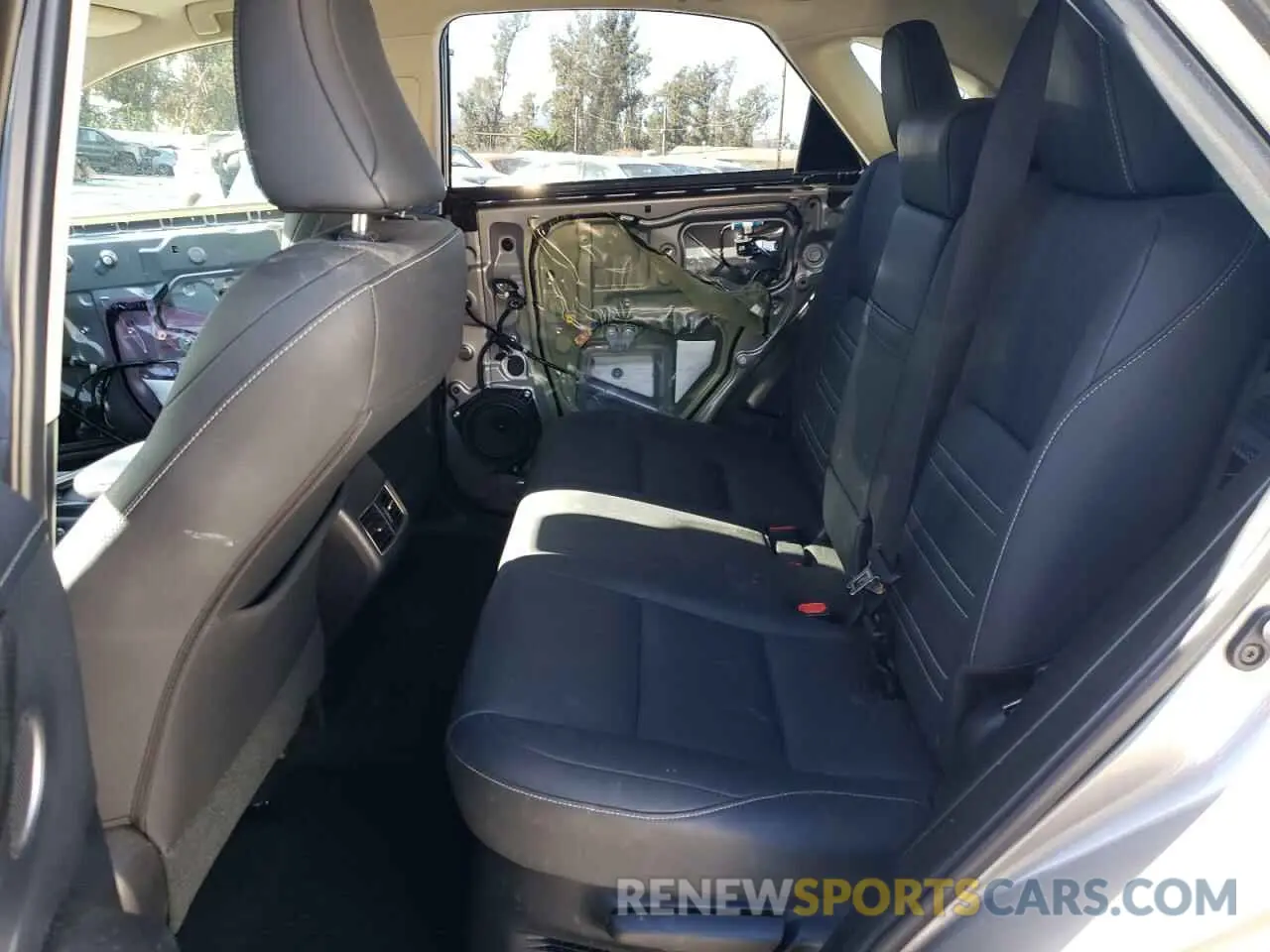 10 fotografías del automóvil dañado JTJGARBZ6L2172602 LEXUS NX 2020