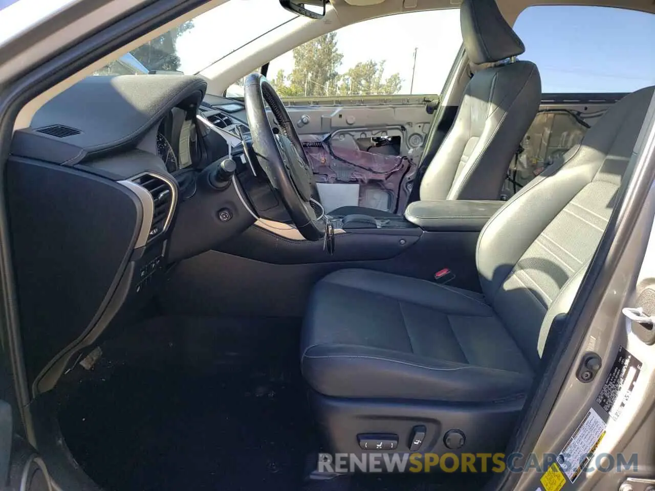 7 fotografías del automóvil dañado JTJGARBZ6L2172602 LEXUS NX 2020