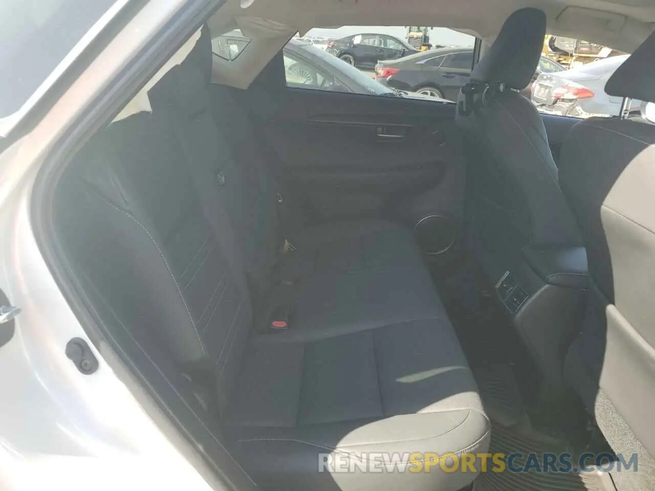 11 fotografías del automóvil dañado JTJGARBZ6L5000424 LEXUS NX 2020