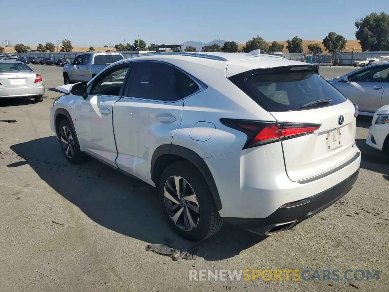 2 fotografías del automóvil dañado JTJGARBZ6L5000424 LEXUS NX 2020