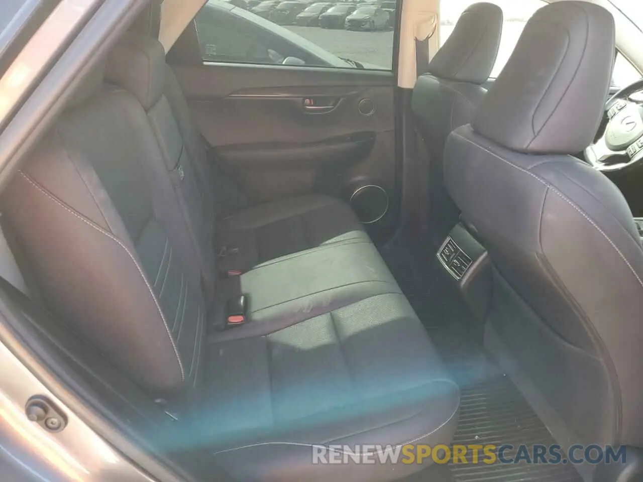 11 fotografías del automóvil dañado JTJGARBZ8L2158331 LEXUS NX 2020