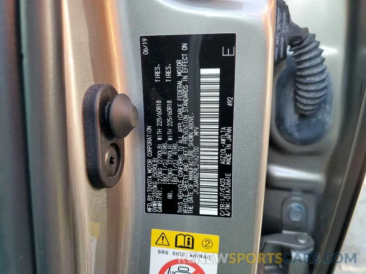 14 fotografías del automóvil dañado JTJGARBZ9L2162100 LEXUS NX 2020