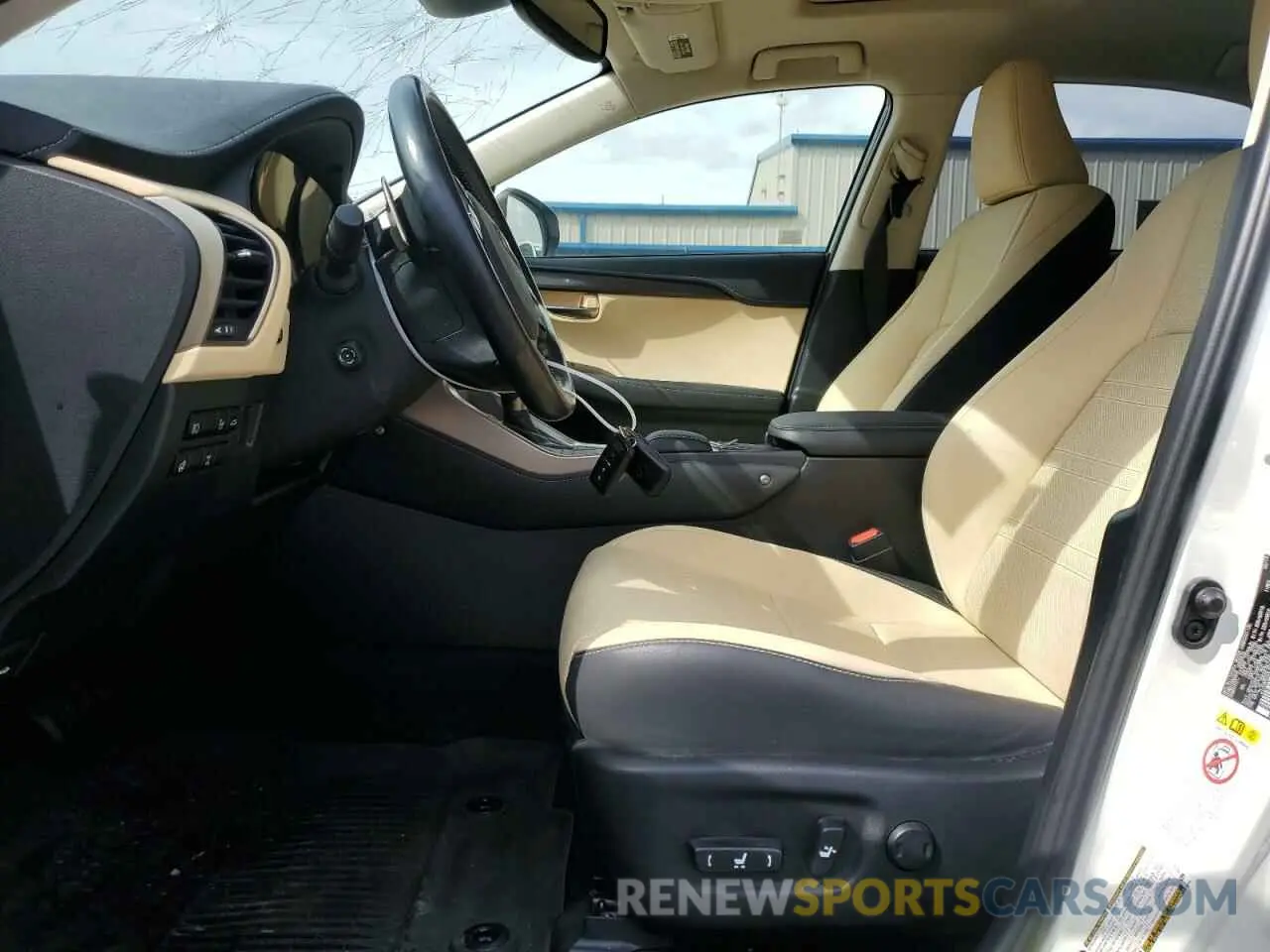 7 fotografías del automóvil dañado JTJGARDZ0L2218308 LEXUS NX 2020