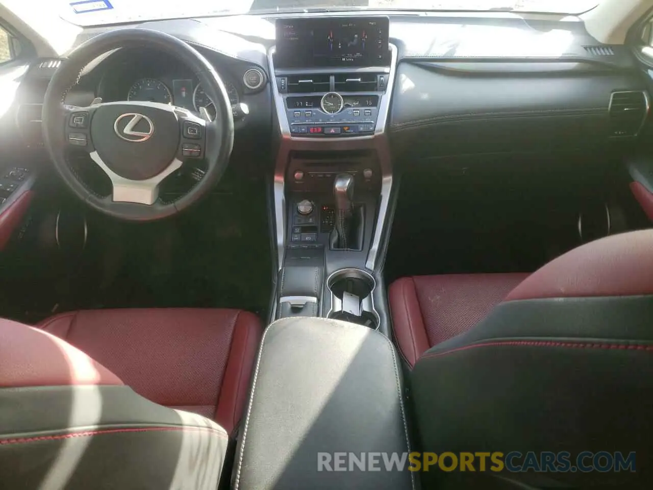 8 fotografías del automóvil dañado JTJGARDZ0L2223914 LEXUS NX 2020