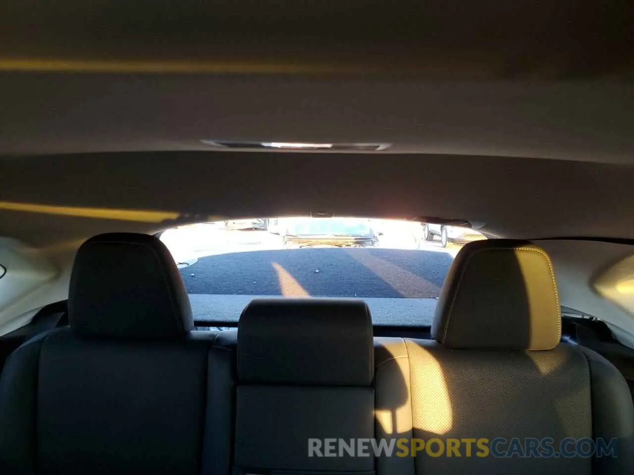 10 fotografías del automóvil dañado JTJGARDZ2L2221663 LEXUS NX 2020