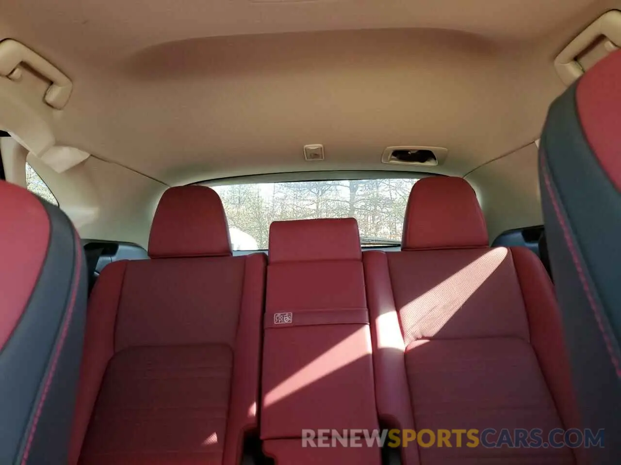 10 fotografías del automóvil dañado JTJGARDZ3L2218206 LEXUS NX 2020