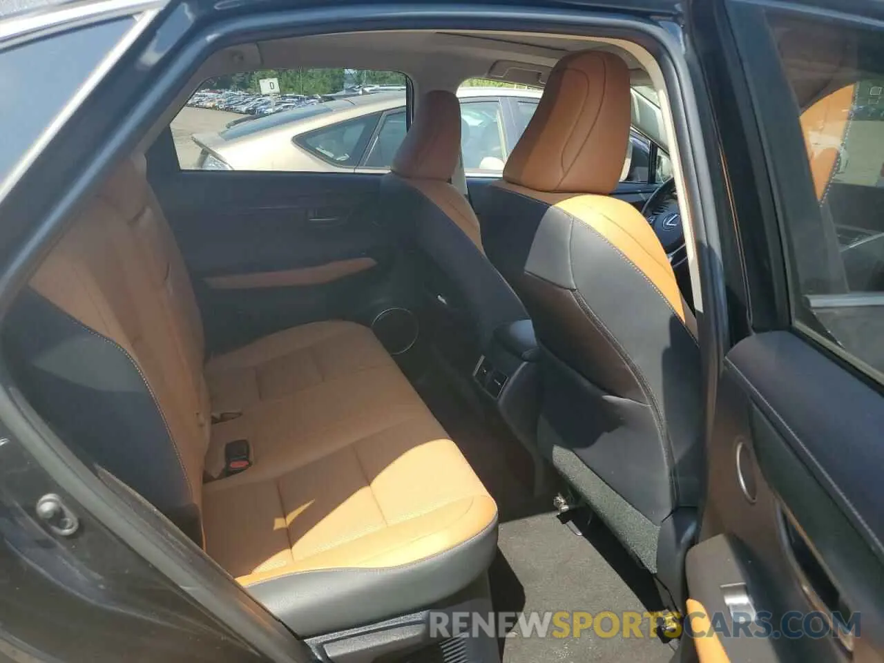 11 fotografías del automóvil dañado JTJGARDZ4L5015713 LEXUS NX 2020