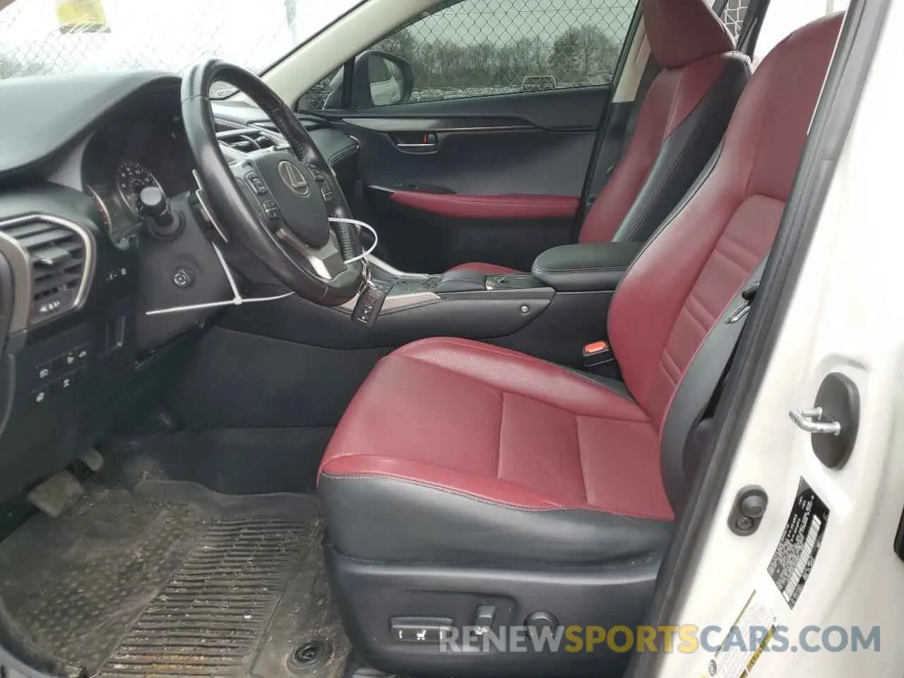 7 fotografías del automóvil dañado JTJGARDZ6L5010903 LEXUS NX 2020
