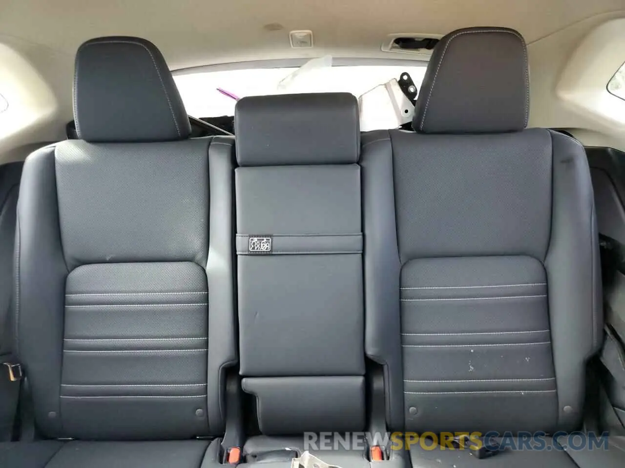 10 fotografías del automóvil dañado JTJGARDZ7L5015558 LEXUS NX 2020