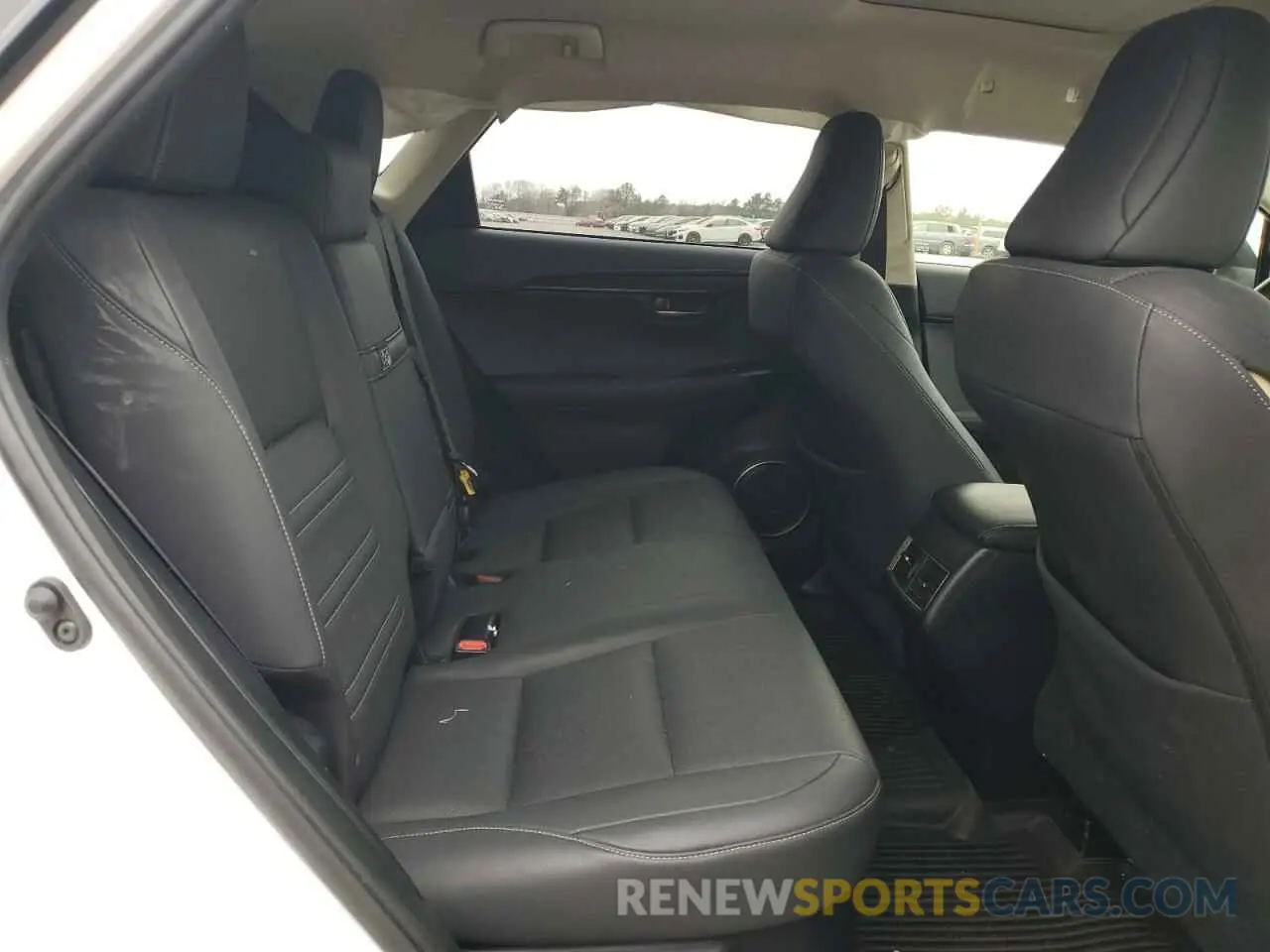 10 fotografías del automóvil dañado JTJGARDZ8L2220405 LEXUS NX 2020